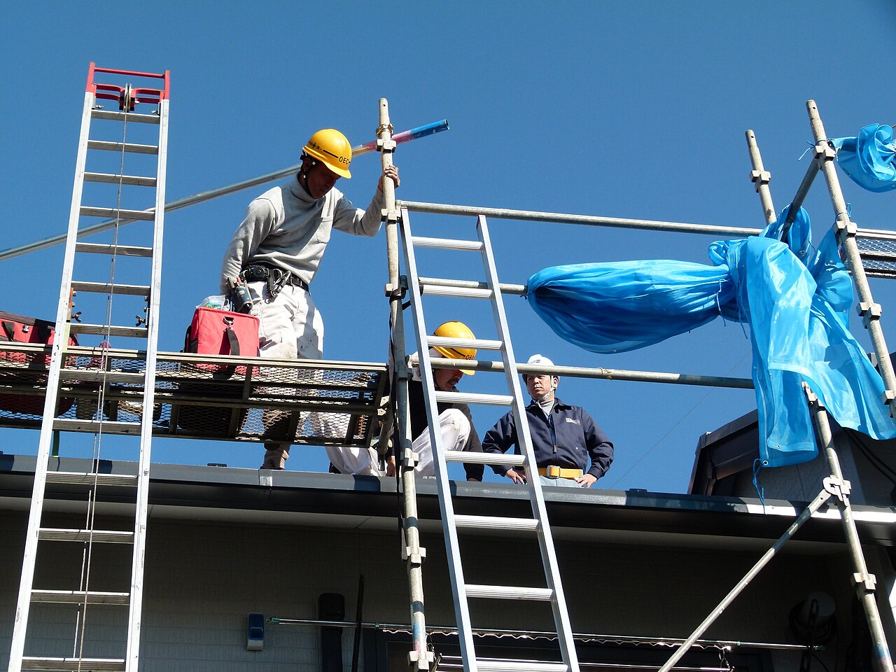 Installation crew